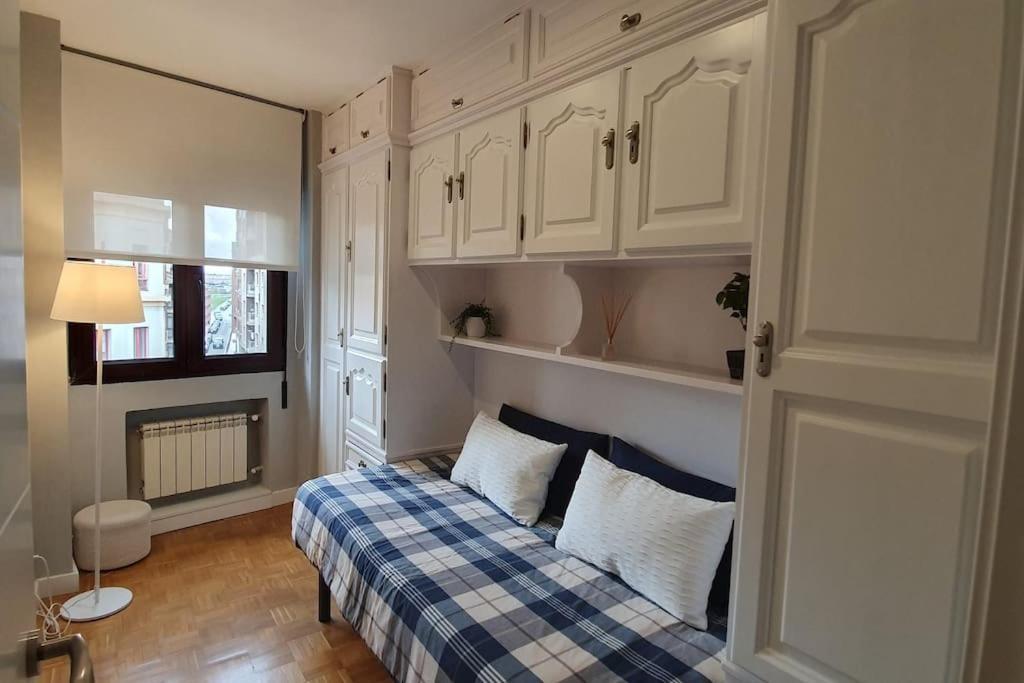 Moderno Apartamento En El Centro. El Carmen Wifi Хіхон Екстер'єр фото